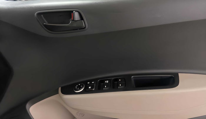 2018 Hyundai Xcent S (O) 1.2, Petrol, Manual, 4,032 km, Driver Side Door Panels Control