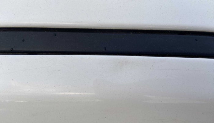 2018 Hyundai Eon ERA +, Petrol, Manual, 24,605 km, Right B pillar - Slightly dented