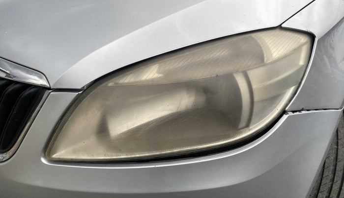 2012 Skoda Rapid AMBITION 1.6 TDI CR MT, Diesel, Manual, 1,00,635 km, Left headlight - Faded
