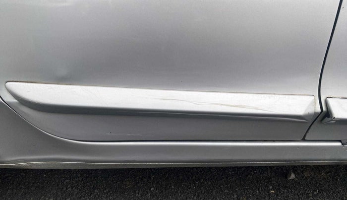 2016 Honda City 1.5L I-VTEC V MT, Petrol, Manual, 1,14,678 km, Right rear door - Slightly dented