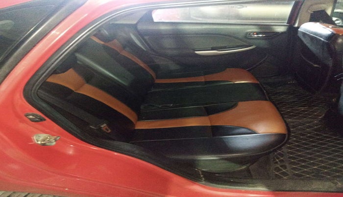 2018 Maruti Baleno DELTA DIESEL 1.3, Diesel, Manual, 66,633 km, Second-row right seat - Cover slightly stained
