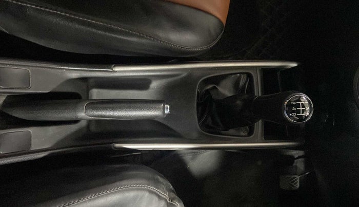 2018 Maruti Baleno DELTA DIESEL 1.3, Diesel, Manual, 66,633 km, Gear Lever