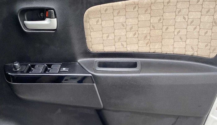 2018 Maruti Wagon R 1.0 VXI AMT, Petrol, Automatic, 35,649 km, Driver Side Door Panels Control