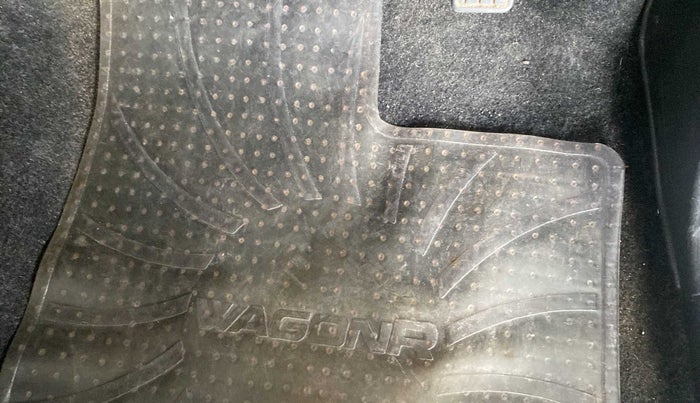2018 Maruti Wagon R 1.0 VXI AMT, Petrol, Automatic, 35,649 km, Flooring - Minor discolouration