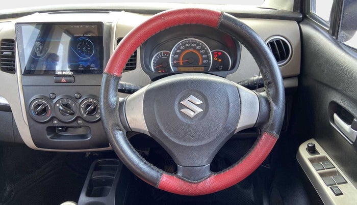 2016 Maruti Wagon R 1.0 VXI, Petrol, Manual, 48,506 km, Steering Wheel Close Up