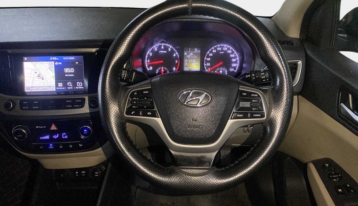 2018 Hyundai Verna 1.6 VTVT SX, Petrol, Manual, 95,329 km, Steering Wheel Close Up