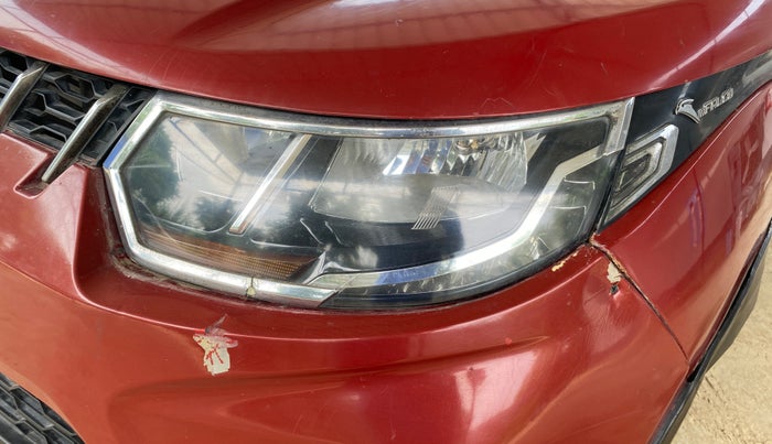 2017 Mahindra KUV 100 NXT K8 D 6 STR DUAL TONE, Diesel, Manual, 51,642 km, Left headlight - LED not working