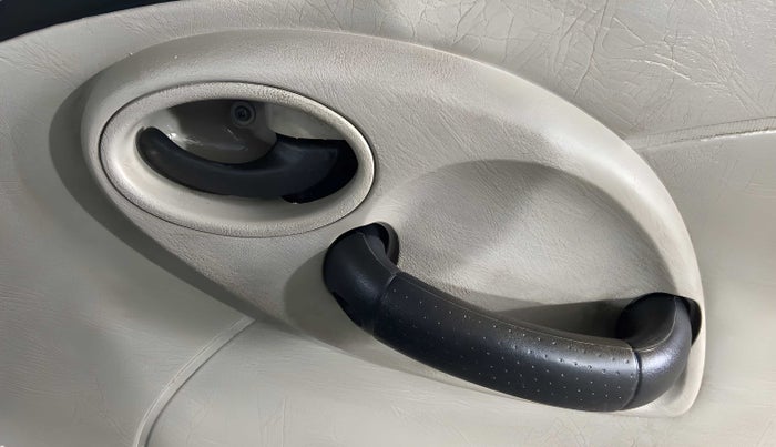 2019 Mahindra Scorpio S3, Diesel, Manual, 14,835 km, Driver Side Door Panels Control