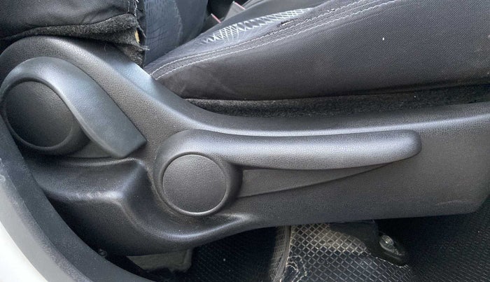 2016 Nissan Micra XV CVT, Petrol, Automatic, 95,955 km, Driver Side Adjustment Panel
