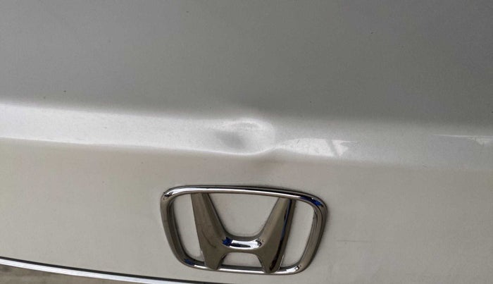 2019 Honda City 1.5L I-VTEC V MT, Petrol, Manual, 38,693 km, Dicky (Boot door) - Slightly dented