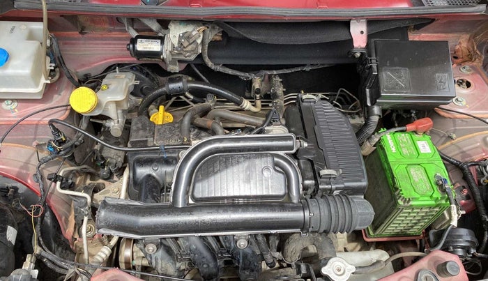 2019 Renault Kwid RXT 1.0 (O), Petrol, Manual, 73,578 km, Front windshield - Wiper bottle cap missing