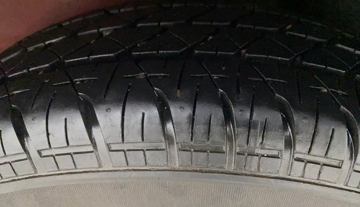 2012 Maruti Ritz VDI, Diesel, Manual, 97,419 km, Left Rear Tyre Tread