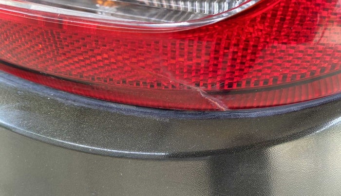 2018 Renault Kwid RXL, Petrol, Manual, 31,935 km, Right tail light - Minor damage