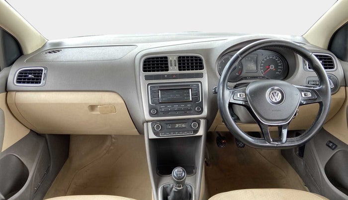 2015 Volkswagen Vento HIGHLINE DIESEL 1.5, Diesel, Manual, 1,25,440 km, Dashboard