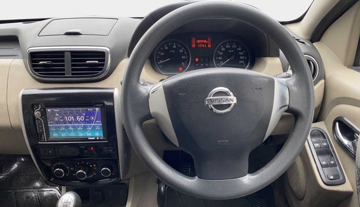 2013 Nissan Terrano XL D THP 110 PS, Diesel, Manual, 1,00,913 km, Steering Wheel Close Up