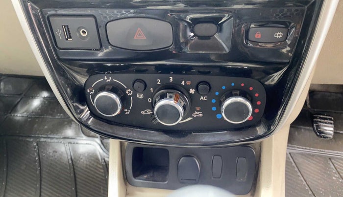 2013 Nissan Terrano XL D THP 110 PS, Diesel, Manual, 1,00,913 km, AC Unit - Rear defogger not working