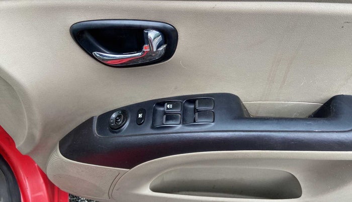 2012 Hyundai i10 MAGNA 1.1, CNG, Manual, 91,945 km, Driver Side Door Panels Control