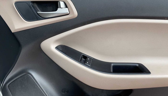 2019 Hyundai Elite i20 ERA 1.2, Petrol, Manual, 21,786 km, Driver Side Door Panels Control