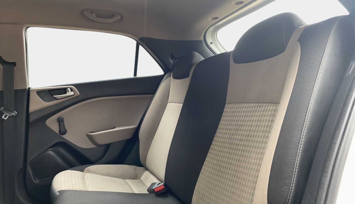 2019 Hyundai Elite i20 ERA 1.2, Petrol, Manual, 21,786 km, Right Side Rear Door Cabin