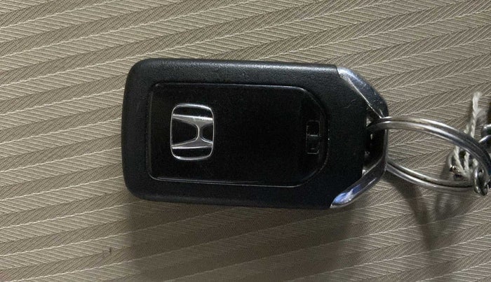 2019 Honda Amaze 1.2L I-VTEC V CVT, Petrol, Automatic, 39,485 km, Key Close Up