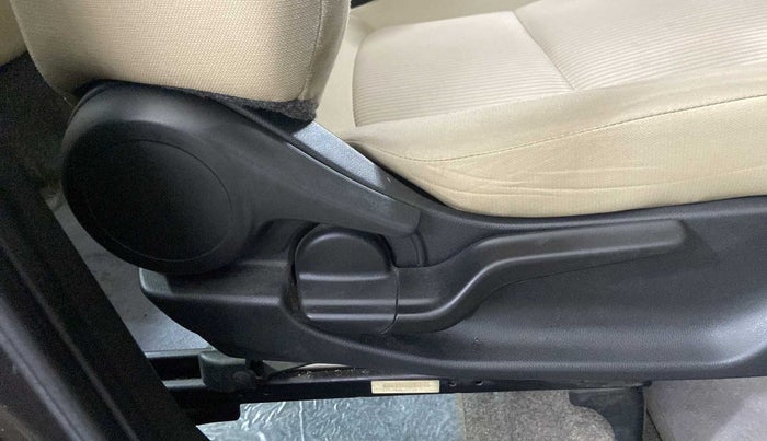 2019 Honda Amaze 1.2L I-VTEC V CVT, Petrol, Automatic, 39,485 km, Driver Side Adjustment Panel