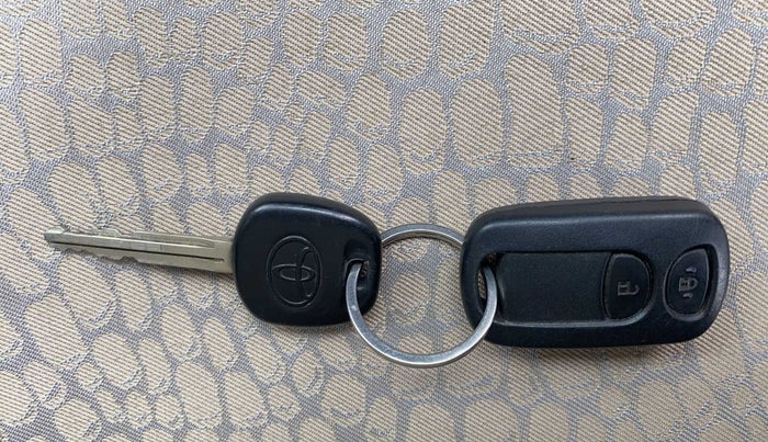 2011 Toyota Etios V, Petrol, Manual, 46,849 km, Key Close Up
