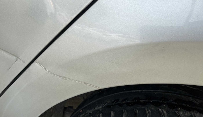 2016 Volkswagen Jetta COMFORTLINE TDI, Diesel, Manual, 1,05,437 km, Left quarter panel - Minor scratches