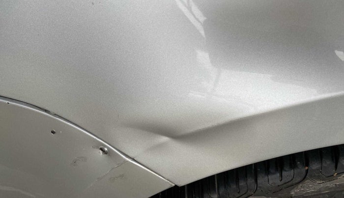 2016 Volkswagen Jetta COMFORTLINE TDI, Diesel, Manual, 1,05,437 km, Left fender - Slightly dented