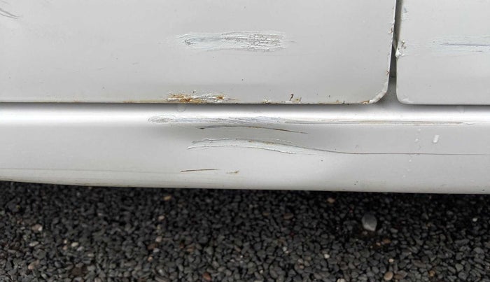2017 Maruti Wagon R 1.0 VXI, CNG, Manual, 80,567 km, Left running board - Paint has minor damage