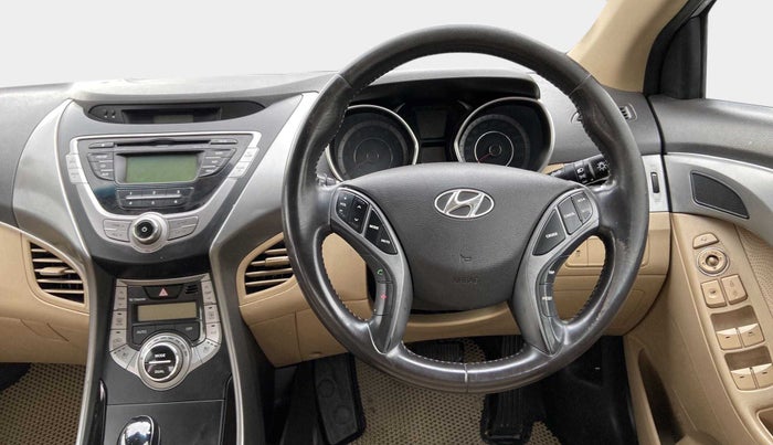 2015 Hyundai New Elantra 1.8 SX AT VTVT, Petrol, Automatic, 1,09,929 km, Steering Wheel Close Up