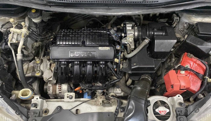 2016 Honda Jazz 1.2L I-VTEC SV, Petrol, Manual, 31,130 km, Front windshield - Wiper bottle cap missing