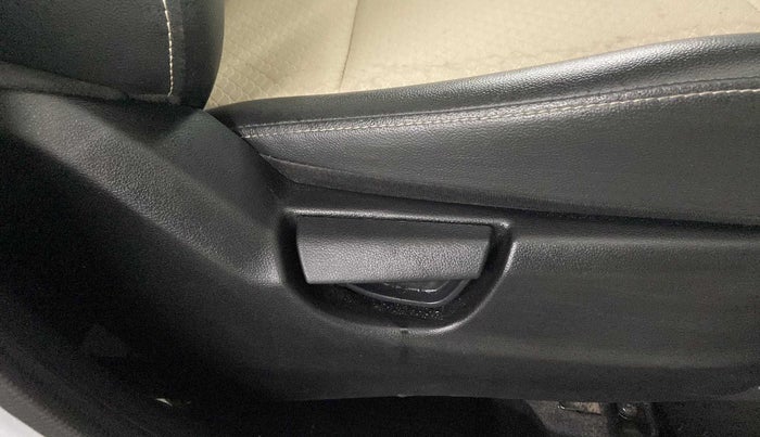 2019 Hyundai NEW SANTRO SPORTZ MT, Petrol, Manual, 13,221 km, Driver Side Adjustment Panel