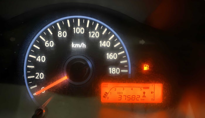 2016 Datsun Redi Go T, Petrol, Manual, 37,488 km, Odometer Image