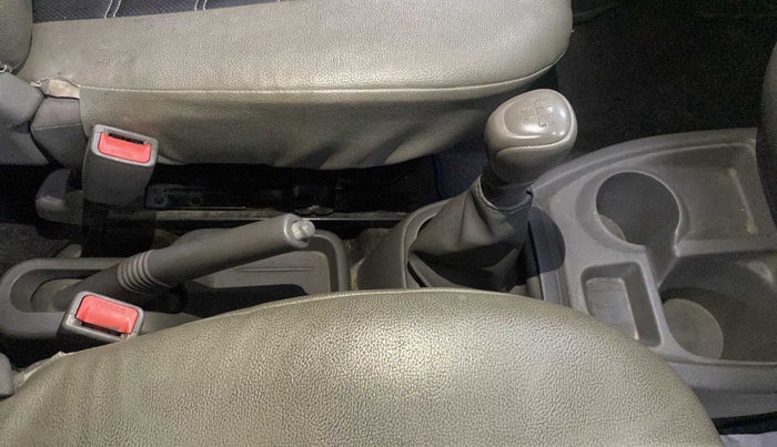 2016 Datsun Redi Go T, Petrol, Manual, 37,488 km, Gear Lever