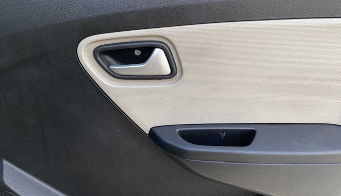 2020 Maruti Alto LXI CNG, CNG, Manual, 63,100 km, Driver Side Door Panels Control
