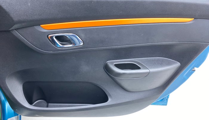 2019 Renault Kwid 1.0 CLIMBER OPT, Petrol, Manual, 24,427 km, Driver Side Door Panels Control