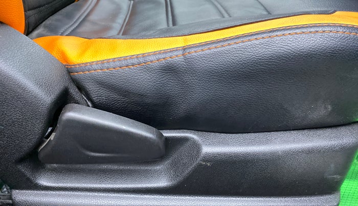 2019 Renault Kwid 1.0 CLIMBER OPT, Petrol, Manual, 24,427 km, Driver Side Adjustment Panel