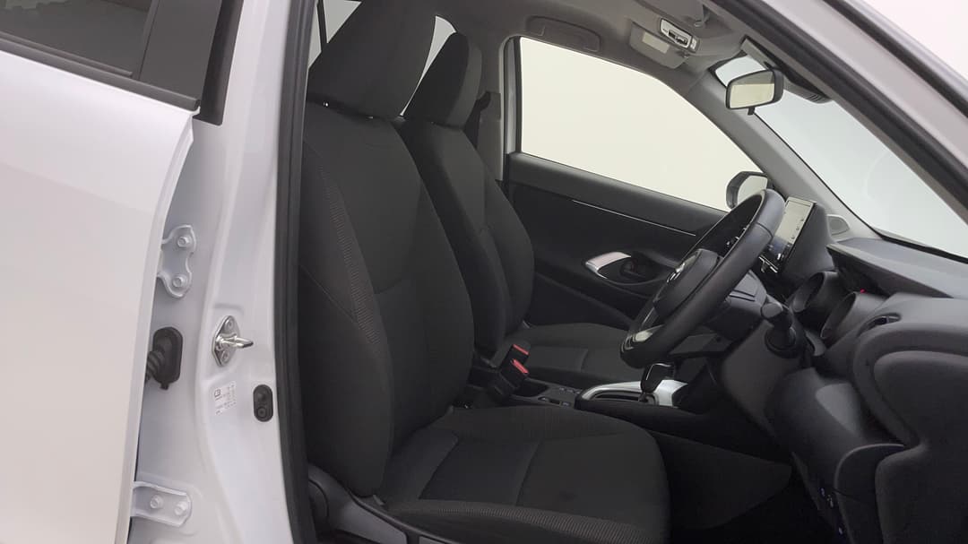 2022 Toyota Yaris Cross Gxl Hybrid, Automatic, 37750 km, Right Side Front Door Cabin View