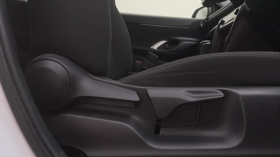 2022 Toyota Yaris Cross Gxl Hybrid, Automatic, 37750 km, Drivers Side Adjustment Panel