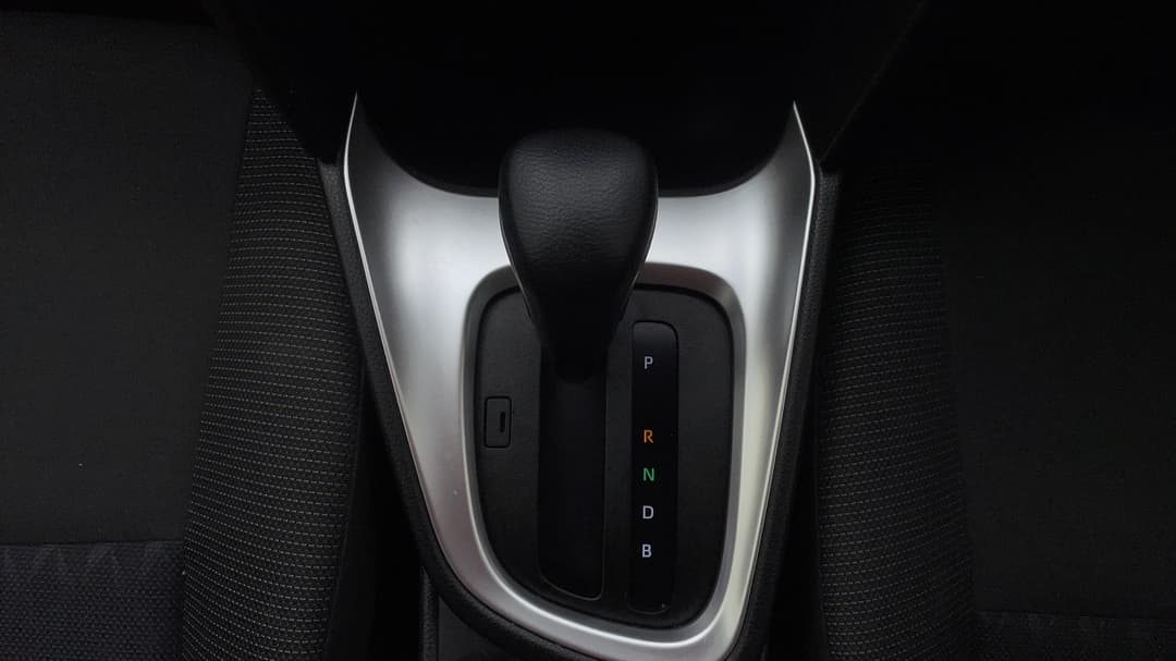 2022 Toyota Yaris Cross Gxl Hybrid, Automatic, 37750 km, Gear Lever 