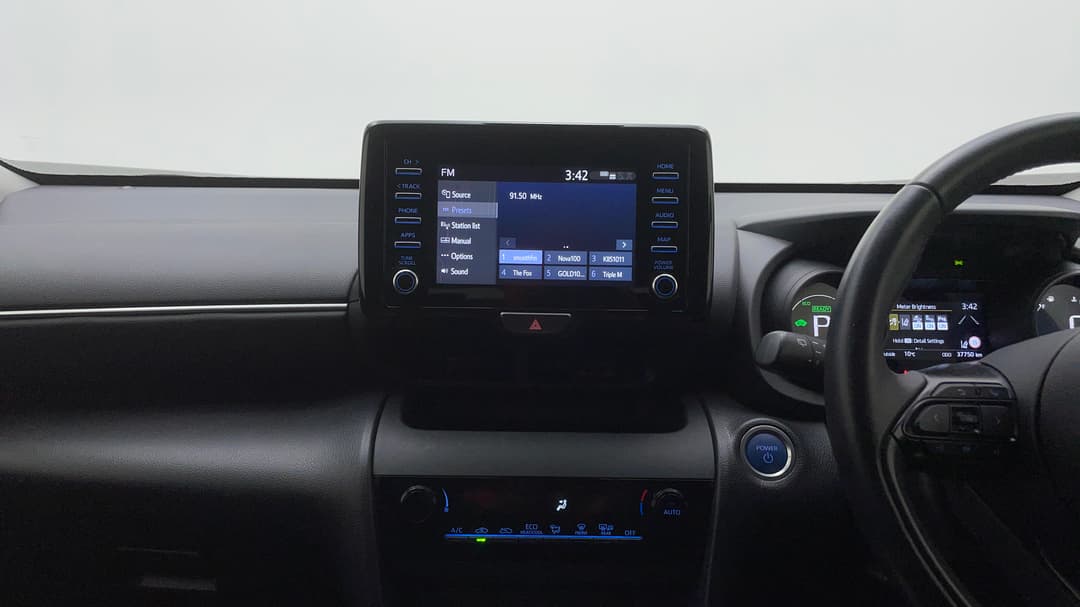 2022 Toyota Yaris Cross Gxl Hybrid, Automatic, 37750 km, Center Console