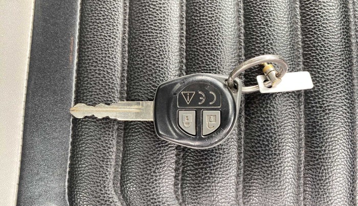 2018 Maruti Vitara Brezza VDI AMT, Diesel, Automatic, 43,659 km, Key Close Up