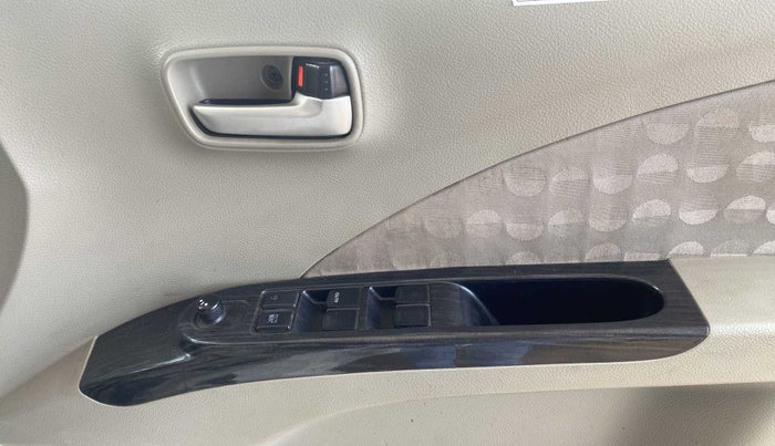 2016 Maruti Celerio ZXI AMT, Petrol, Automatic, 39,714 km, Driver Side Door Panels Control