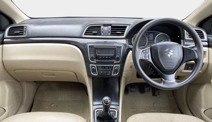 2014 Maruti Ciaz ZXI, Petrol, Manual, 1,18,295 km, Dashboard