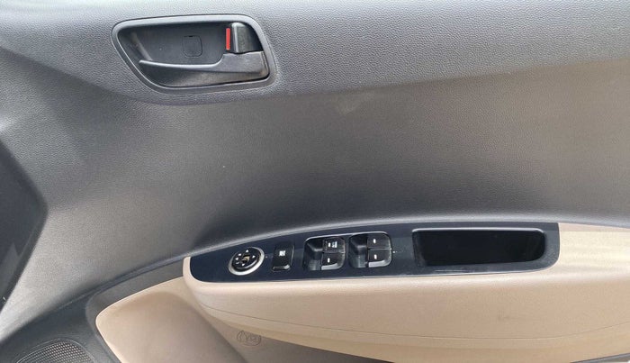 2018 Hyundai Xcent E+, Petrol, Manual, 56,674 km, Driver Side Door Panels Control