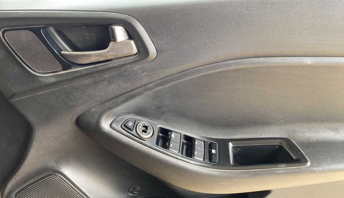2016 Hyundai i20 Active 1.2 S, Petrol, Manual, 60,921 km, Driver Side Door Panels Control