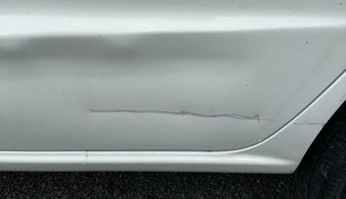 2012 Hyundai Santro Xing GL PLUS, Petrol, Manual, 71,108 km, Rear left door - Minor scratches