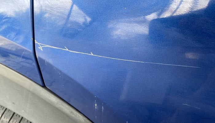 2019 Renault TRIBER RXT, Petrol, Manual, 23,762 km, Right rear door - Minor scratches