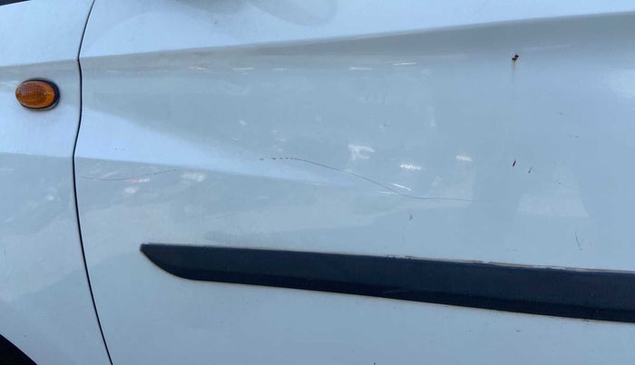 2014 Hyundai Eon ERA +, Petrol, Manual, 63,331 km, Front passenger door - Slightly dented