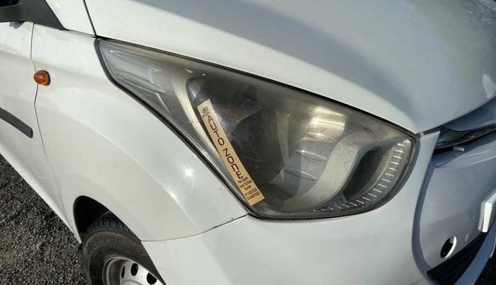 2014 Hyundai Eon ERA +, Petrol, Manual, 63,331 km, Right headlight - Faded